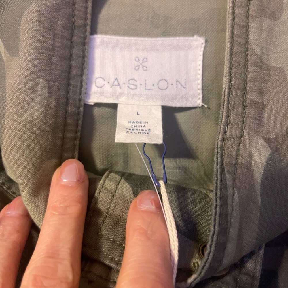 Camouflage Sleeveless Utility Vest - Picture 5 of 5